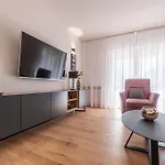 Niko Vikendica *