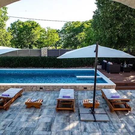Holiday home Niko Zadar