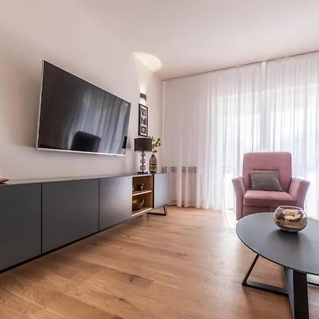 Niko Holiday home *