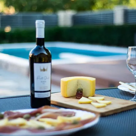 Niko Holiday home