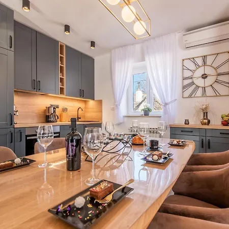 Niko Holiday home *
