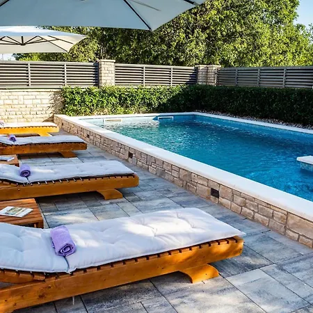 Niko בית נופש